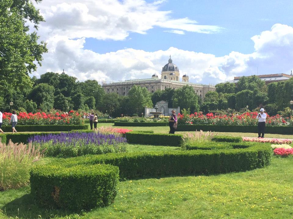 1513659_10152907027377678_1600385087195328224_n